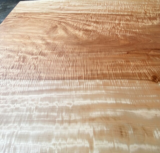 トチ/一枚板/㈱ニューウッド@徳島 トチ/一枚板/㈱ニューウッド@徳島