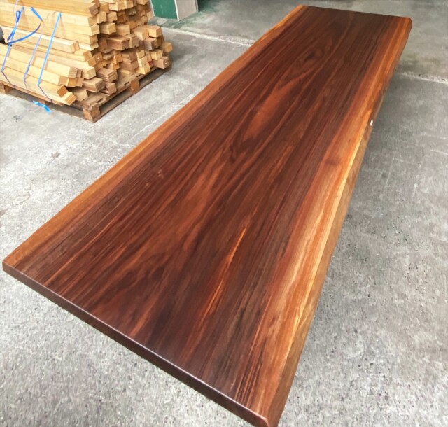ウォールナット/一枚板/㈱ニューウッド@徳島 ウォールナット/一枚板/㈱ニューウッド@徳島